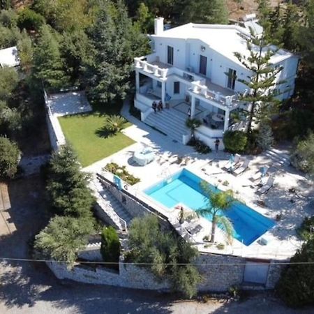 Marine'S Lux Villa:Golden Sunset Каламата Екстериор снимка