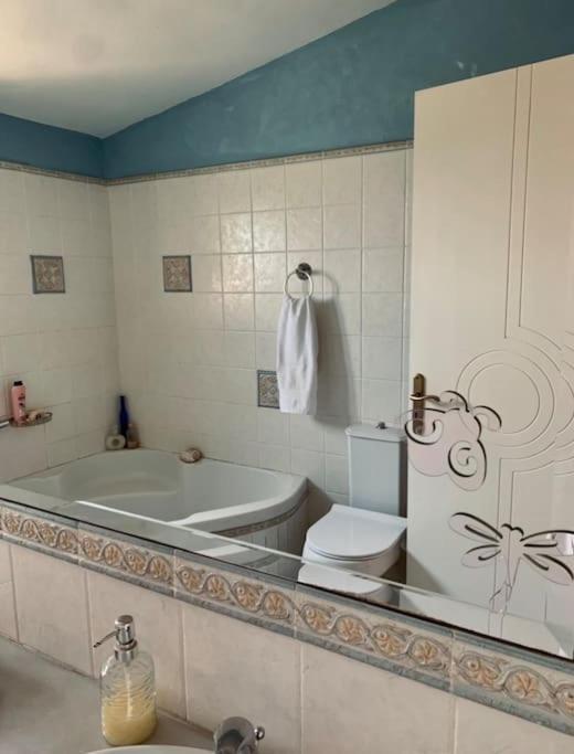 Marine'S Lux Villa:Golden Sunset Каламата Екстериор снимка
