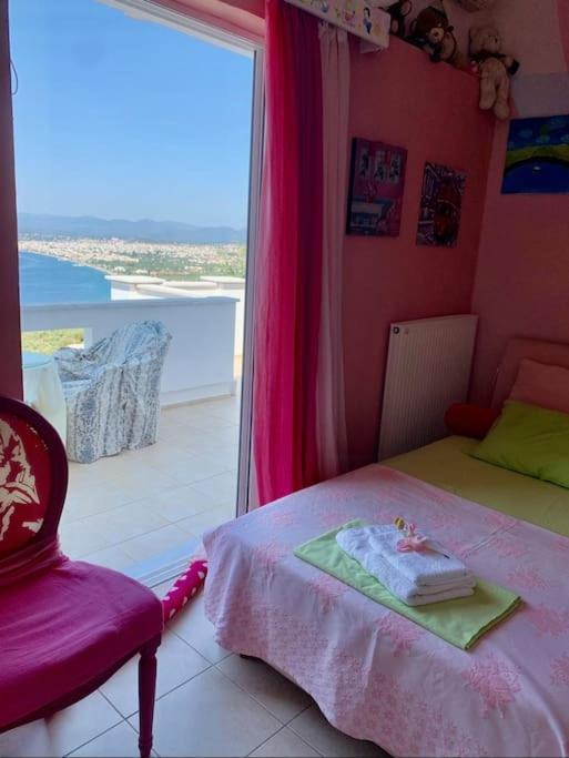 Marine'S Lux Villa:Golden Sunset Каламата Екстериор снимка